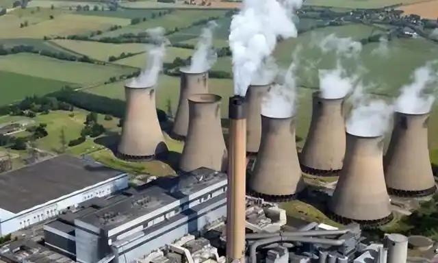 中国光伏有多牛？澳洲靠它破局通胀，美国却自断后路。谁能想到，中国光伏不仅能让澳洲