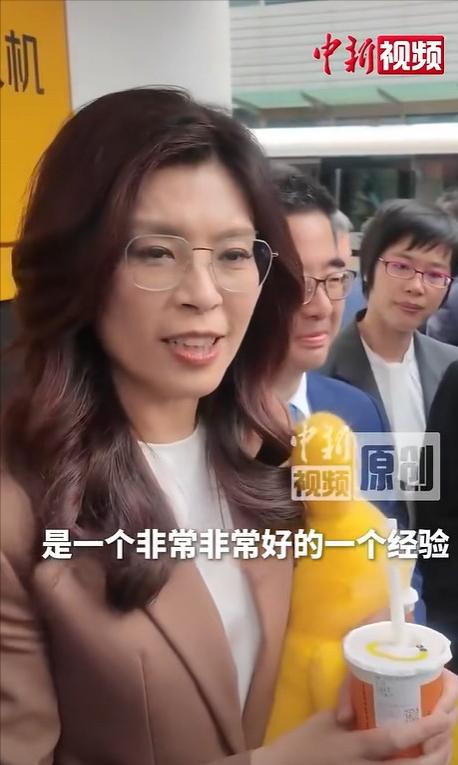 一个台湾政客，两天之内，三次在不同场合提到同一家大陆公司。你觉得她是在打广告吗？