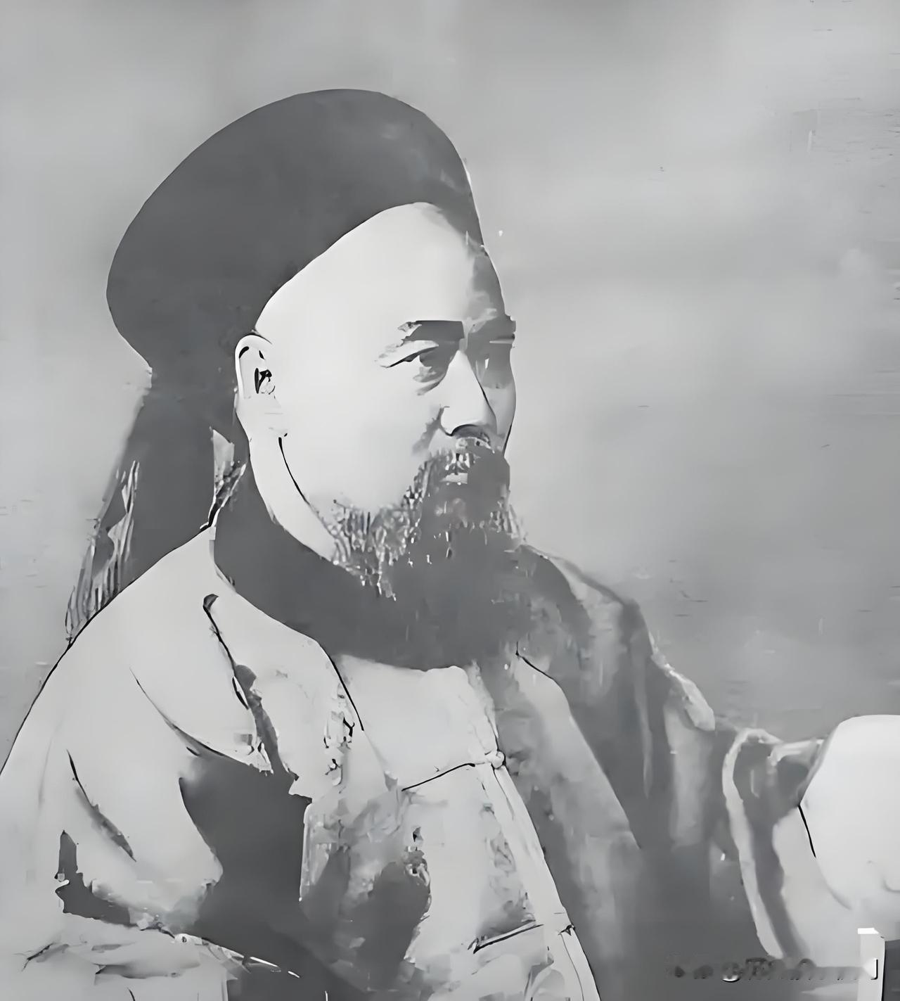 左宗棠收复新疆花了三千万两，史书却只写了七个字。当年清朝国库空虚，岁入不过几