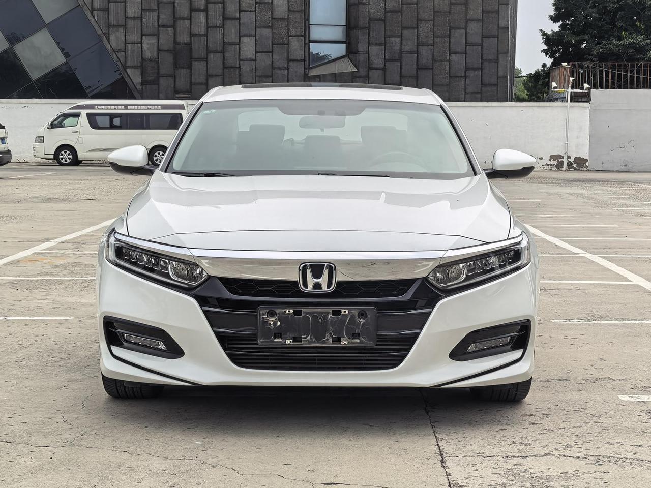 10万预算买二手B级车，别只盯着雅阁，这仨兄弟能让你省下两万加油钱！老铁们，炸