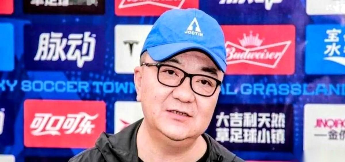 一个14岁的中国小球员，刚刚敲开了全球顶尖青训营拉玛西亚的大门。但这几天最响的动