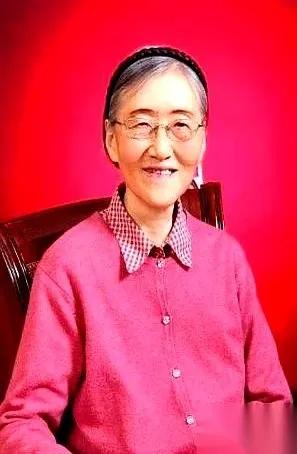 今天看到一个故事，后劲太大了。故事里的人叫吴兰成，是吴石将军的女儿。提起吴石