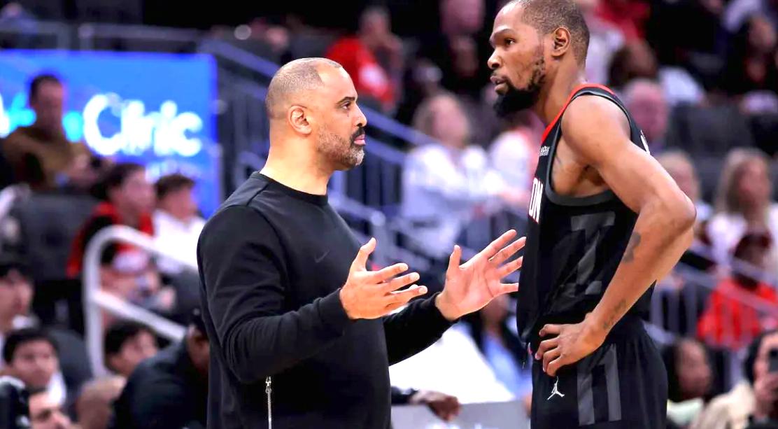 火箭140-106大胜爵士，豪取5连胜，却开心不起来，原因如下——今天火箭大