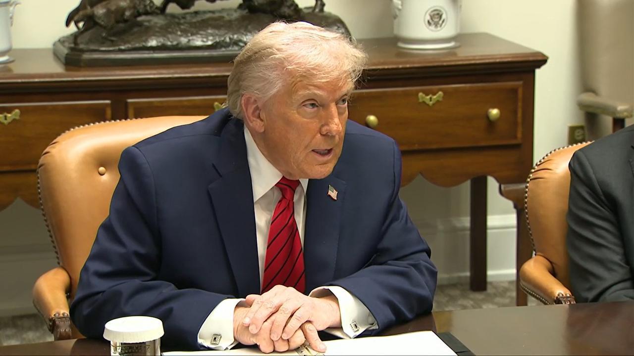 美国驻华使领馆今天（12月12日）发文说：特朗普总统签署行政命令以保护美国的人工