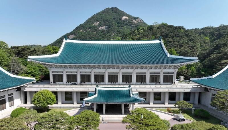 李在明要搬回青瓦台---我滴个乖
