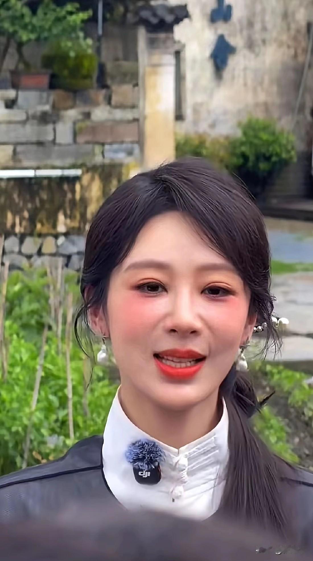 杨紫为了《家业》都有白头发了《家业》的热播直接把徽墨带火了，热度收视也是直接登