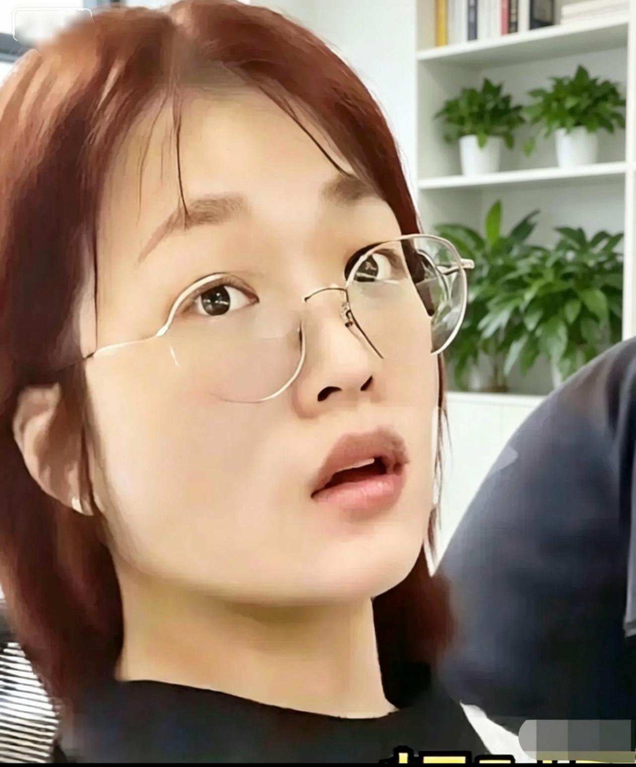看人真不能只看皮囊。最近那个点外卖的小姑娘，长得干干净净，办的事儿真叫一个心
