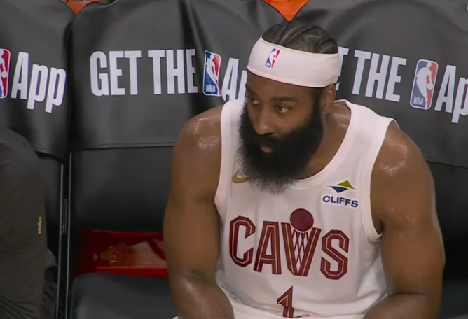 我反正是真搞不懂这些个安慰自己说演的人什么心态的哈登来骑士之后看的不多，断断