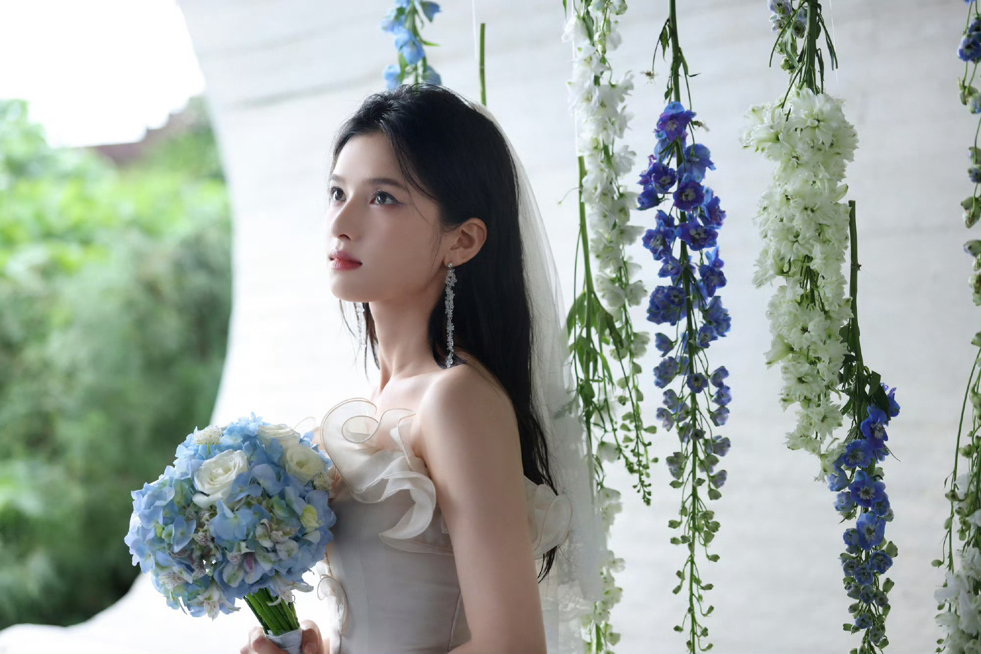 张婧仪[抱抱]​​​