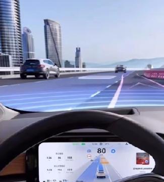 试驾！智驾从“反应式”升级为“推进式”魏牌蓝山智能进阶版的核心亮点就是首搭