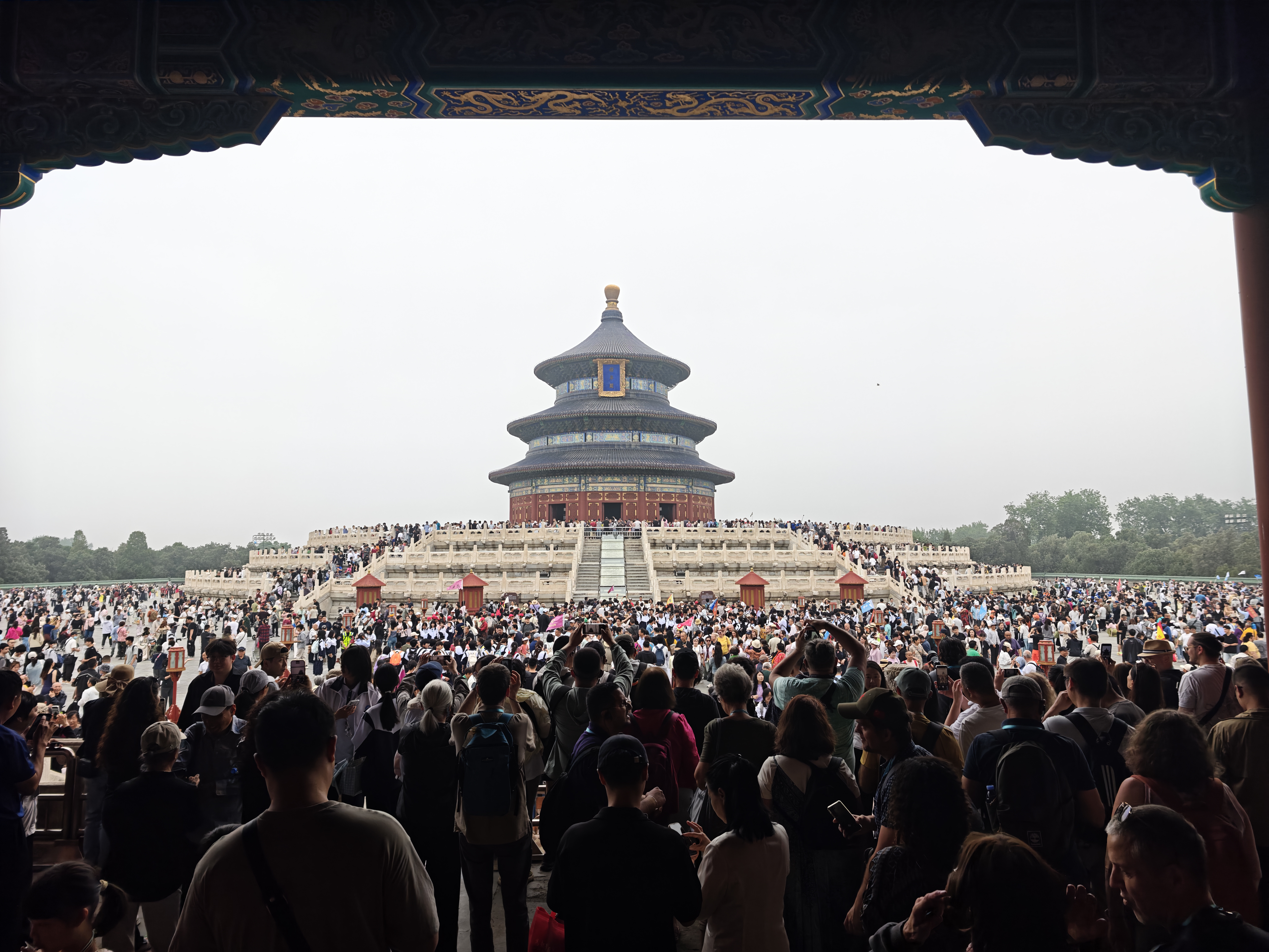 天坛“同款机位”成为热门打卡点