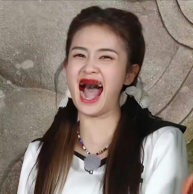 Angelababy和白鹿大笑的极致反差