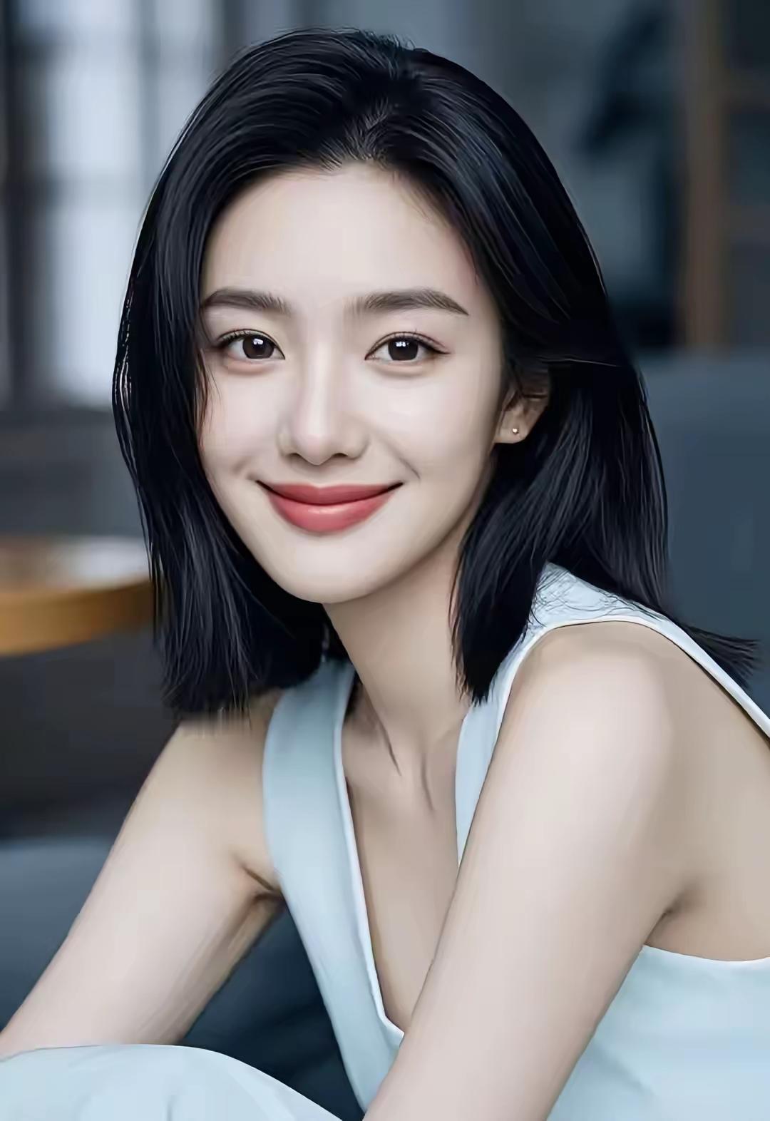 人到中年，确实领悟了不少道理。年轻时听不进别人劝，非得自己撞了南墙才回头，有些弯