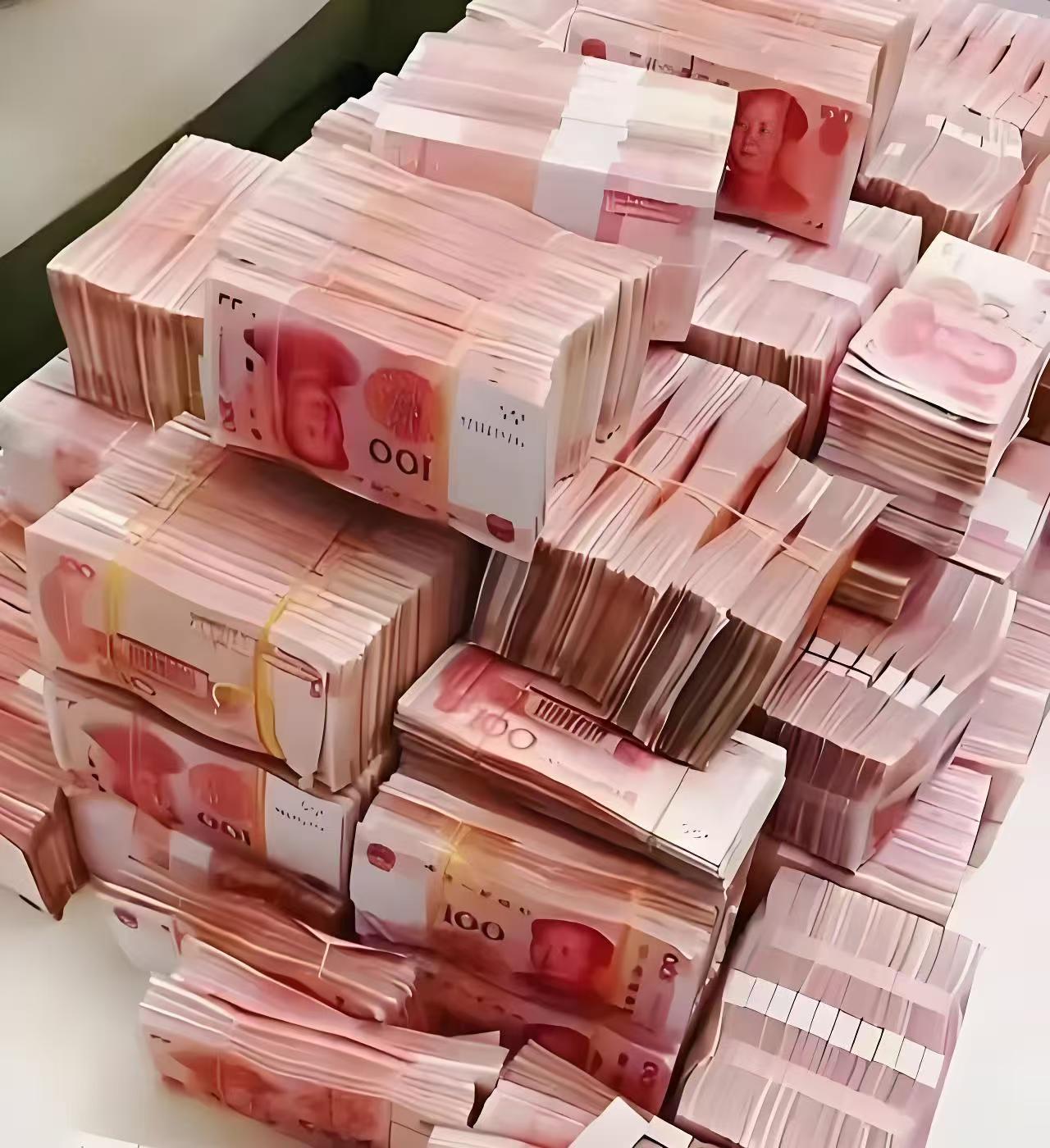 “糊涂官断糊涂案！”江苏南通，一男子的朋友，让他帮过账200万，说为了规避银行对