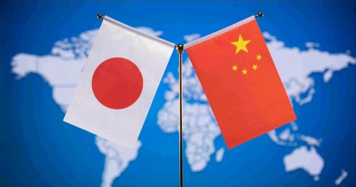日本态度非常的强硬！7月13日，日本《产经新闻》披露一场火药味十足的外交交