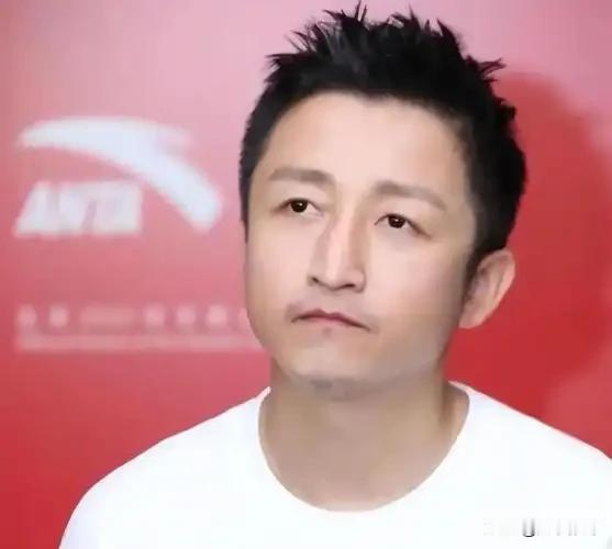 估计邹市明是全网最烦的人他万万没想到，现在几乎所有的网友，都在劝他离婚。即便是
