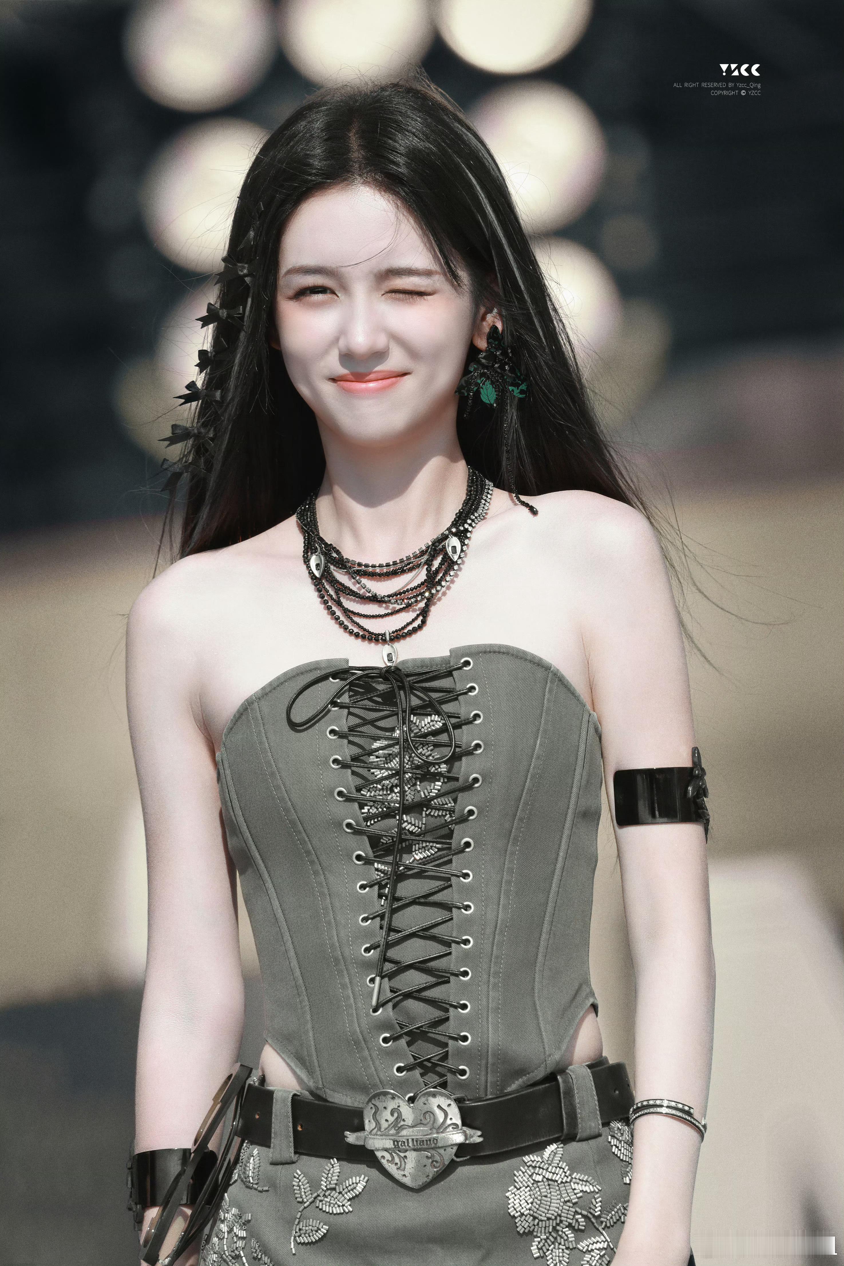 周也门面级别的美貌周也女团门面级别的美貌也子这脸不当女团门面谁当？！清冷颜+小虎