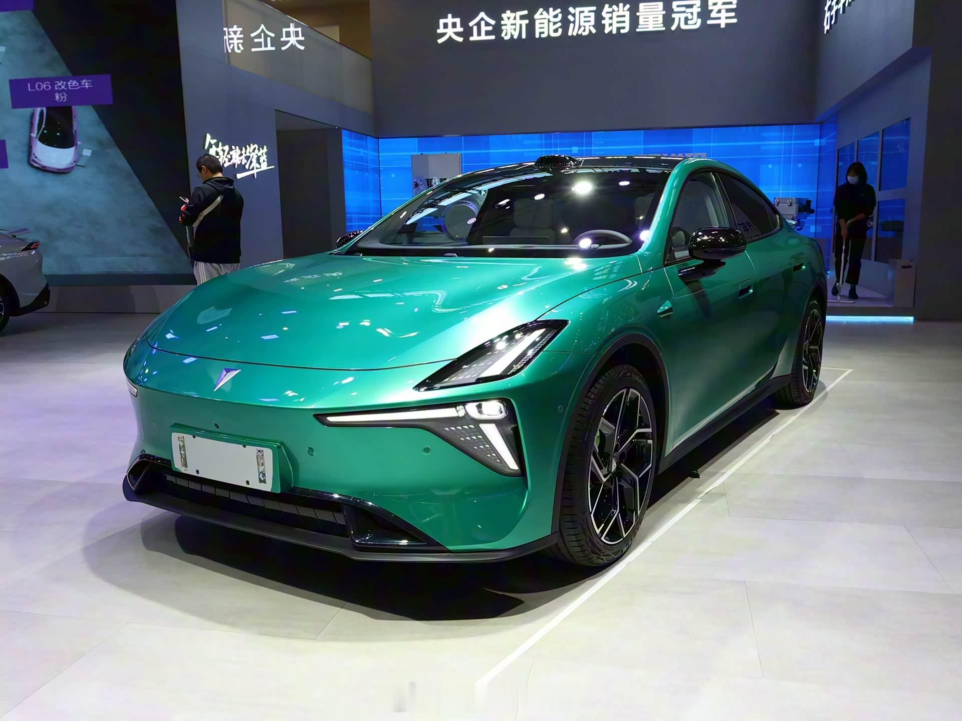 深蓝L06实车亮相，标配激光雷达/续航最高670km在2025广州车展上实车正式