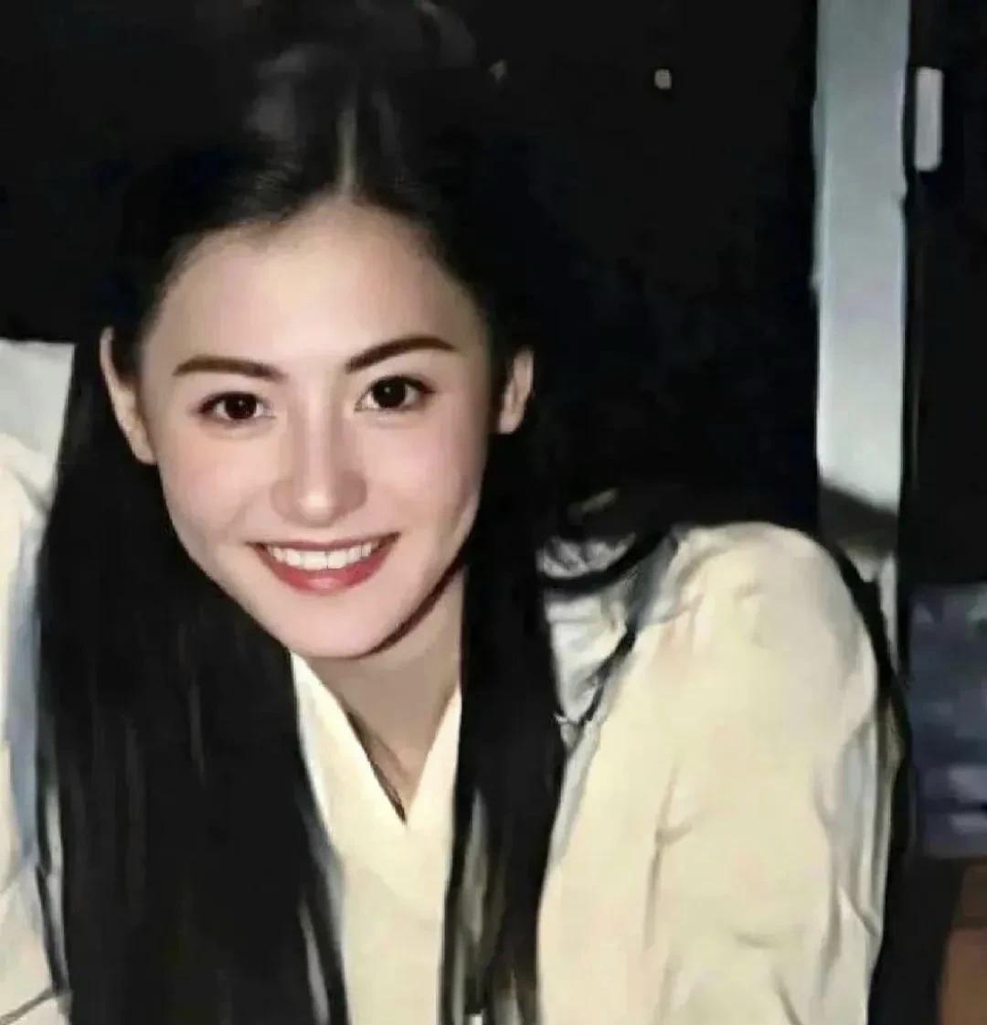 张柏芝好好的一张脸，怎么也肿了？大美女为什么想不开要do脸呢