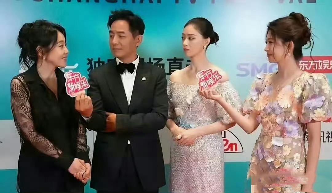 原来，是我错怪蒋欣了曾经，在大众的刻板印象里，蒋欣总被贴上“高壮”的标签。荧