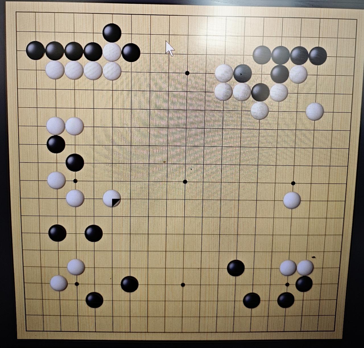 “三星杯”围棋预赛周泓余～金恩持周泓余执黑棋;金恩持