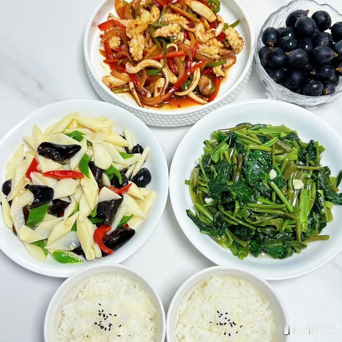 晒晒你的午餐吃的啥饭