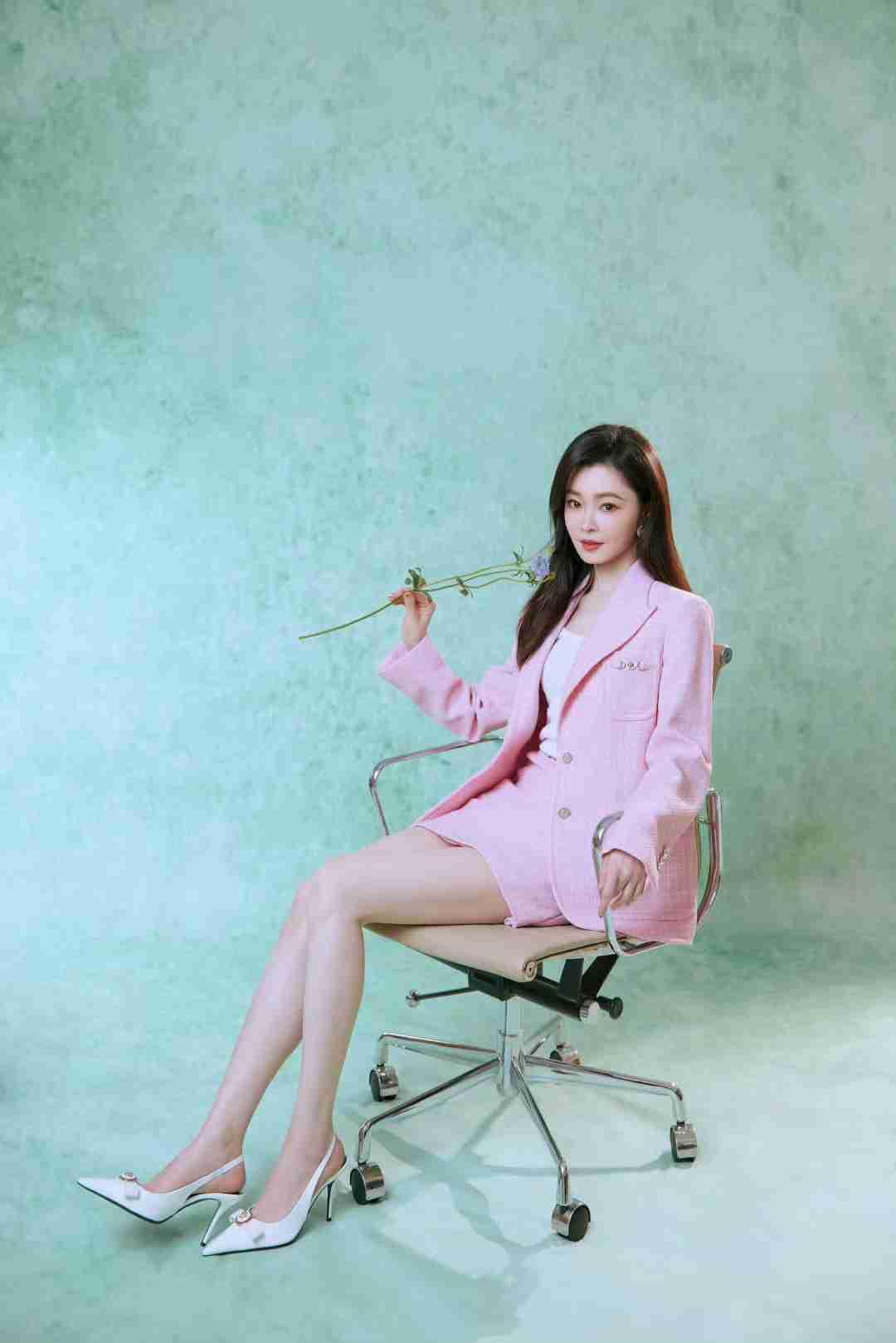 我的今日状态：😁轻松愉快我这里的天气：☀️晴天