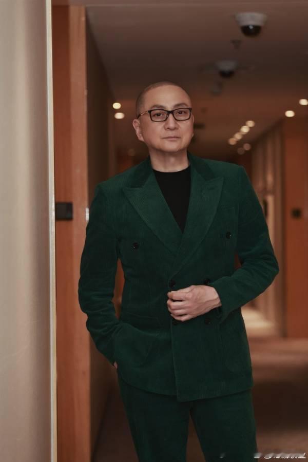 汤镇业罕见回应翁美玲自杀：对得住天地良心据港媒，汤镇业近日接受好友访问时，罕见谈