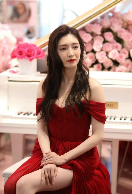 一觉醒来现在最无语的就是江疏影了吧要知道从生到恢复最少也得小半年，就按照江