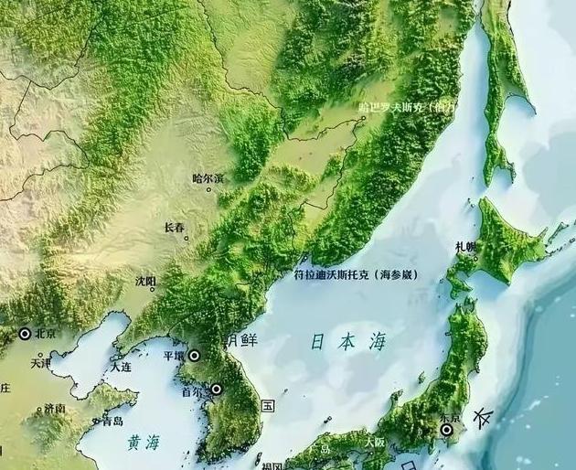 一旦中国决定动手教训日本，那战机、导弹从东北方向推进，需要经过朝鲜或者俄罗斯的防