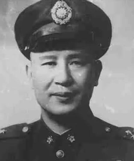 1946年6月，白崇禧就职南京政权国防部部长，心里那叫一个憋屈。 白崇禧能坐