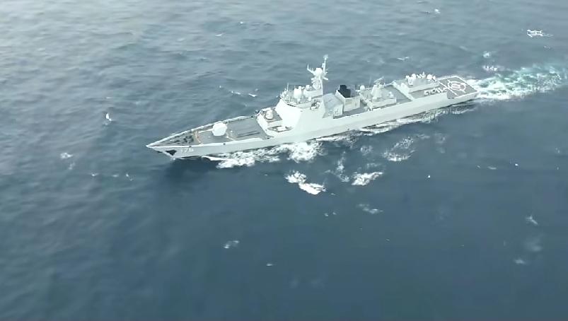 万一052D被激光雷达锁定了怎么办呢？锁定了也是白搭，052D不是谁都能击中的。