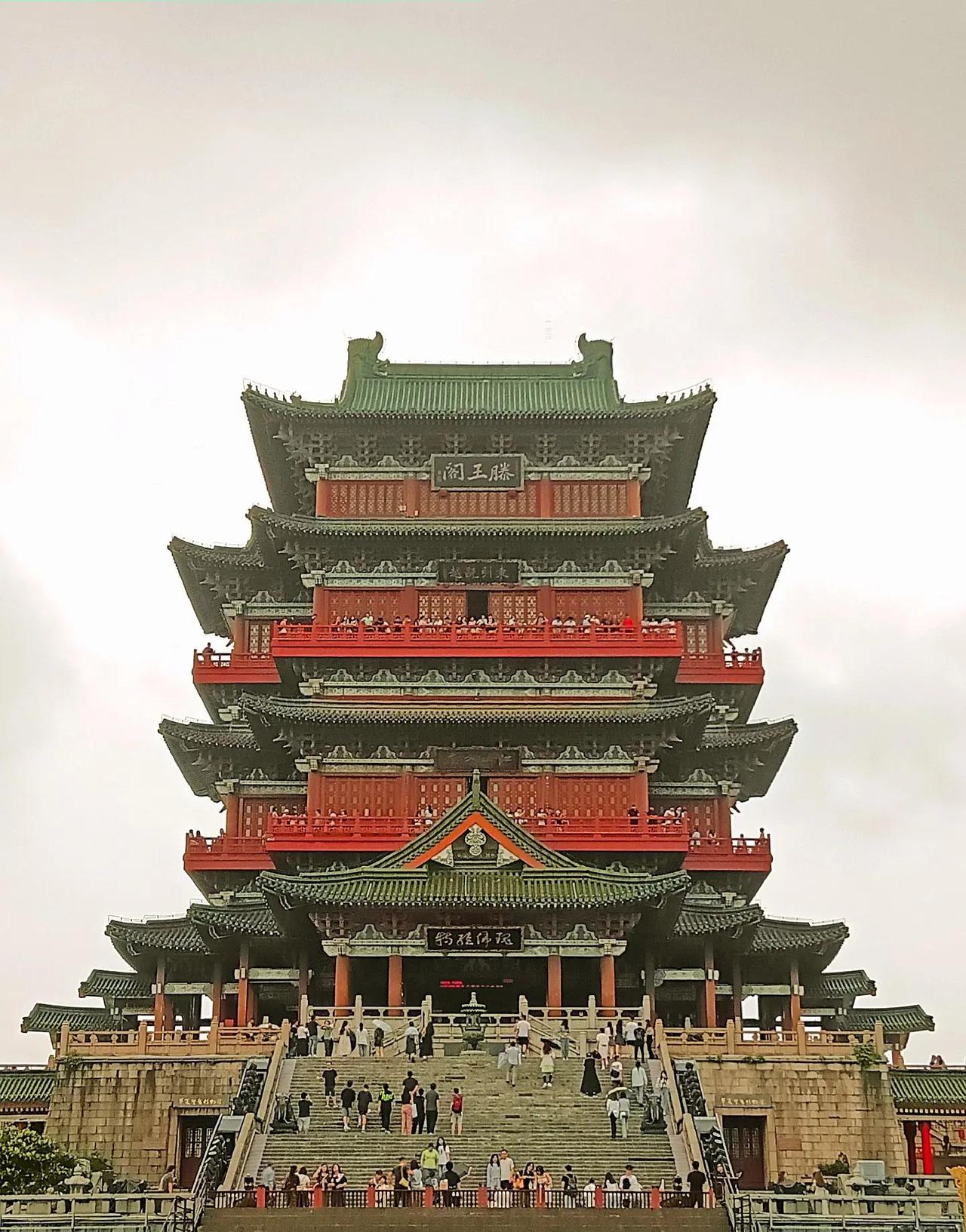 世人皆知《滕王阁序》，却少有人知滕王是谁？滕王是李渊第22子，李渊驾崩时他6岁
