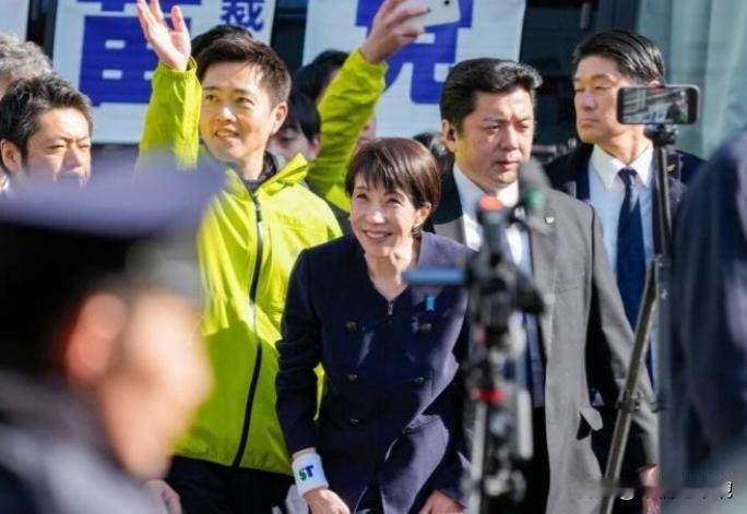 湾湾很开心为什么？因为日本高市早苗提前结束国会，现在日本的民调显示，自民党很有