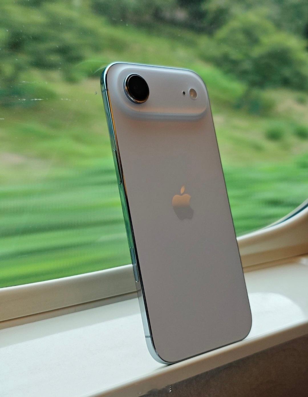 iPhoneAir直降2500，苹果史上最大尺度降价，没有之一，没降价之前Ai