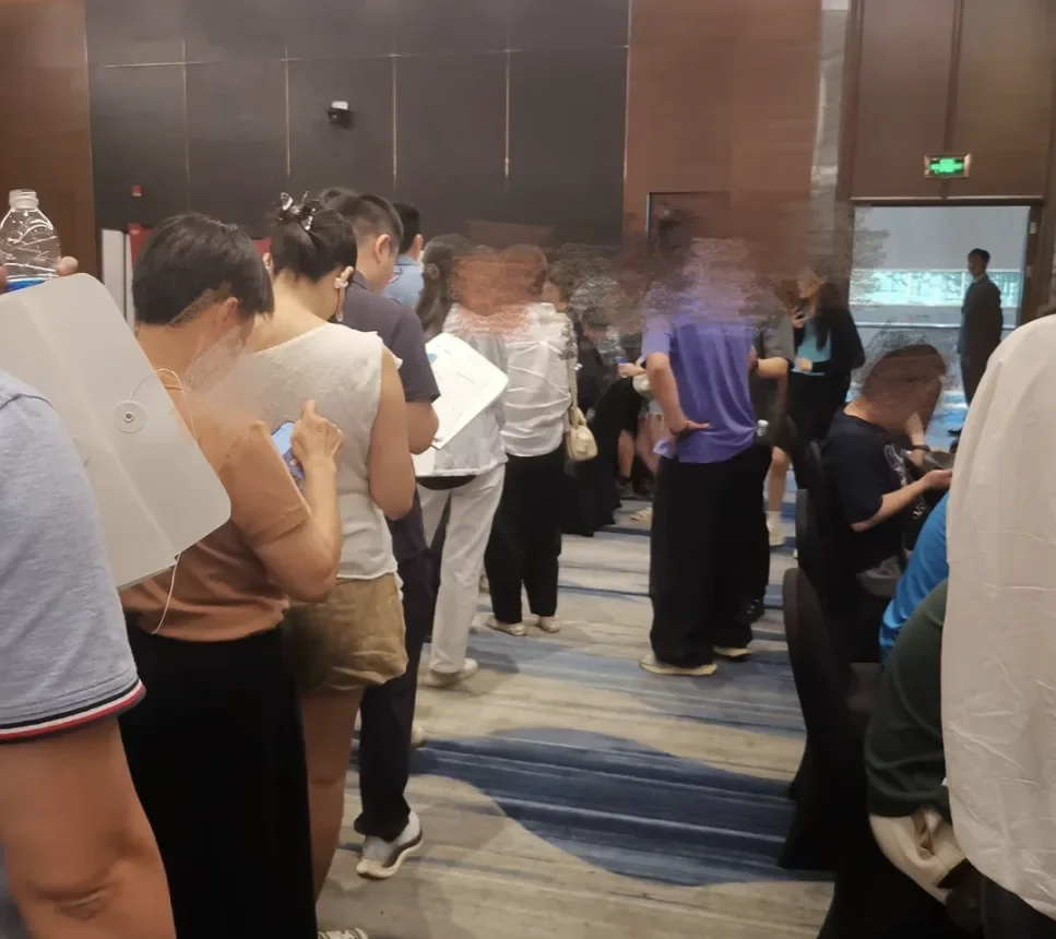 上海再现千人摇房盛况！
