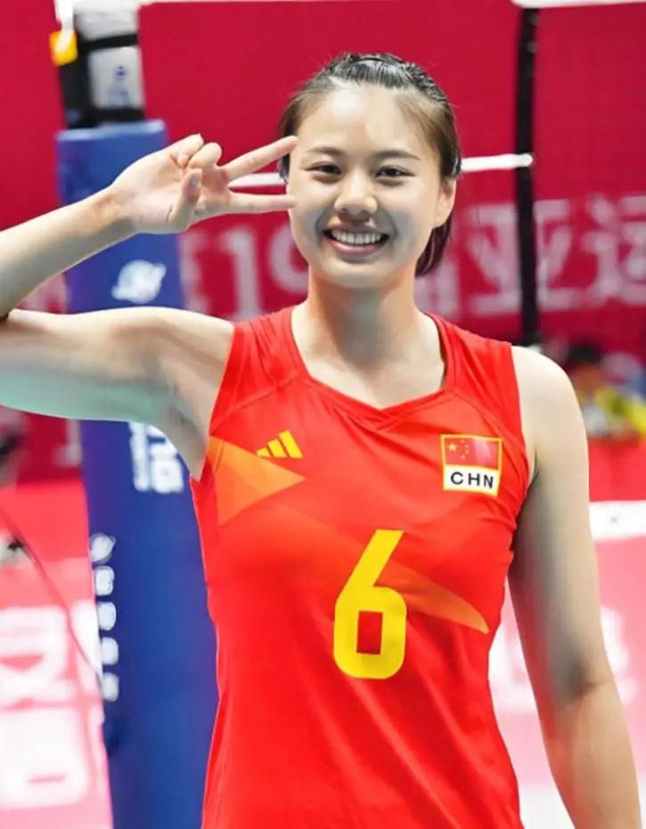 龚翔宇是中国女排的队长，在她的身上有着一股领导范儿，自带教练范儿的气质。在赵勇教