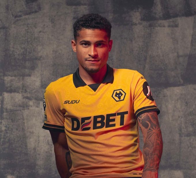 巴西媒体Trivela曼联和狼队近日就若昂戈麦斯的转会进行了谈判，双方都希望这笔