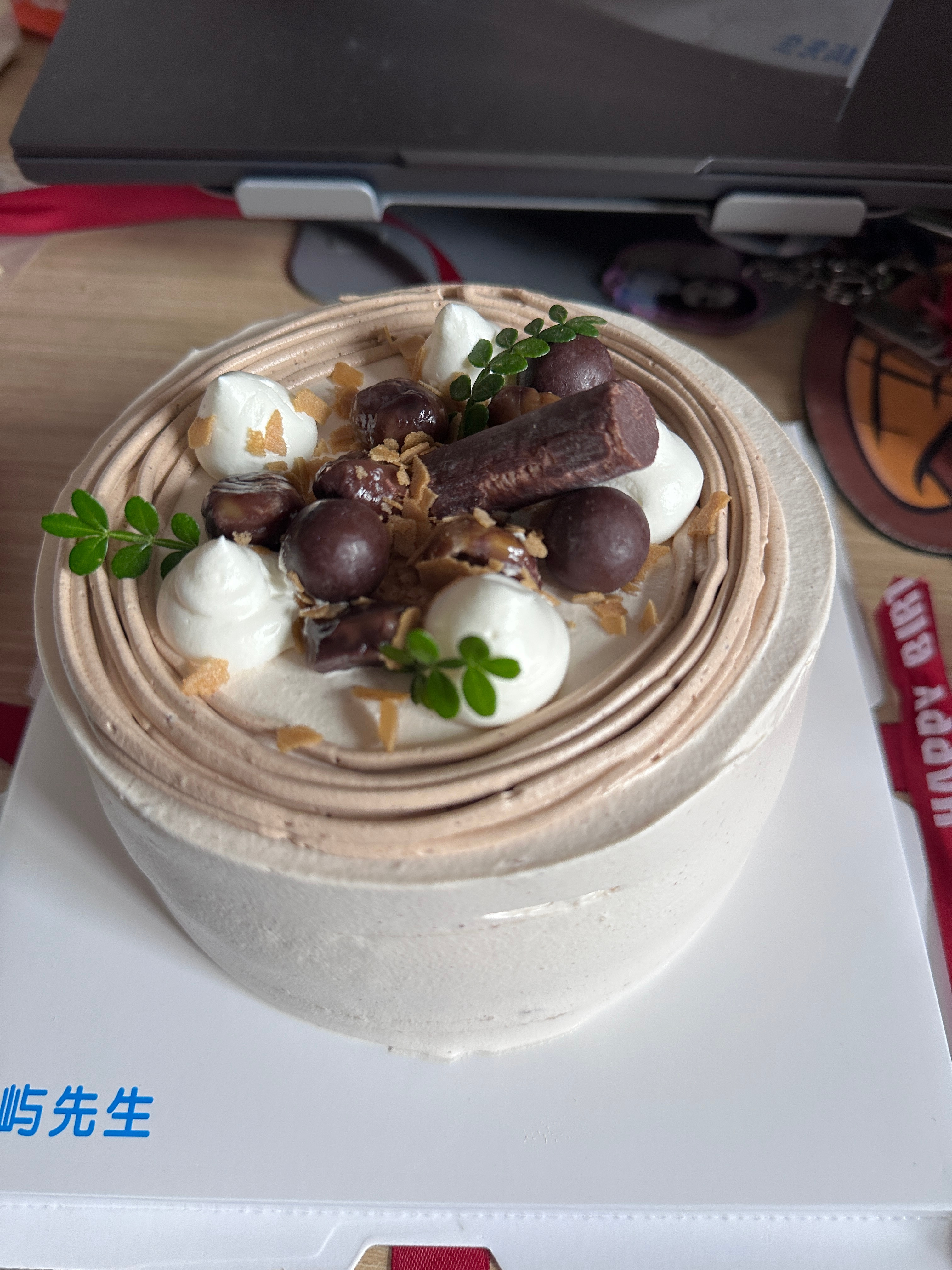 云请大家吃蛋糕，一人一口​​​