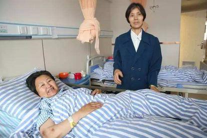 浙江48岁好心护工无偿照料素不相识的植物人整整8年，本以为这份默默付出永远没人知