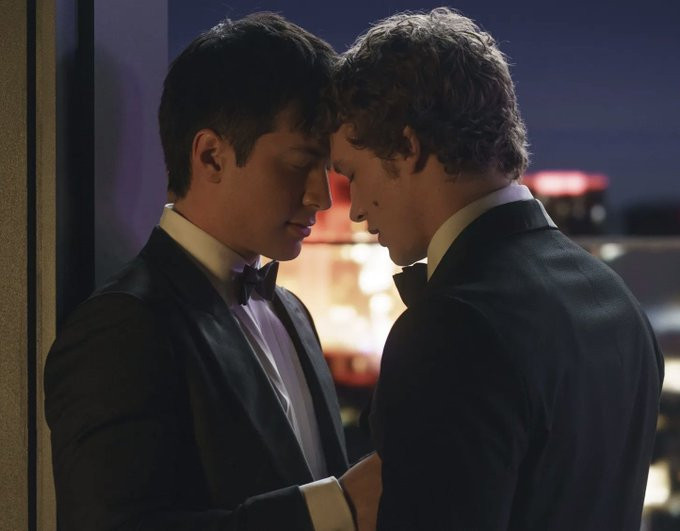 HBO掌门人凯西·布洛伊斯透露，备受瞩目的剧集《巅峰对决》第二季将于2027年春