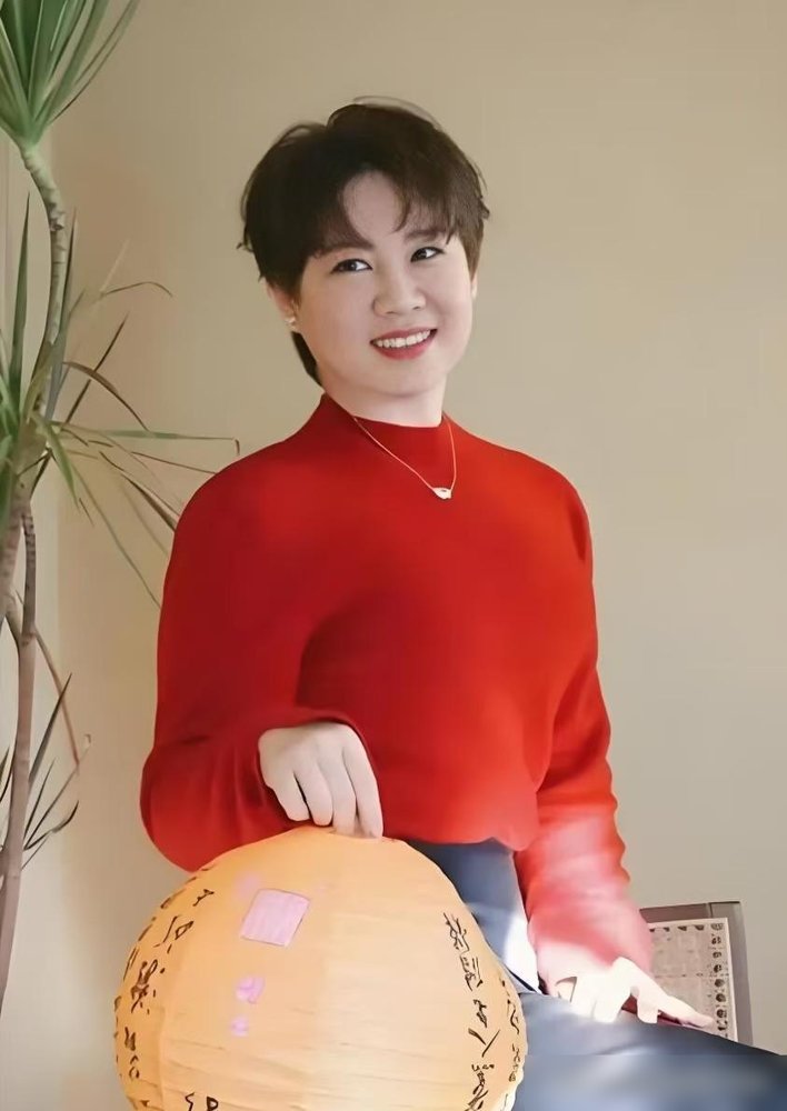 零片酬，没顶流，没特效，沈春阳第一次当导演，把国庆档大盘给掀了。上映三天，票房破亿，预测直接干到3.