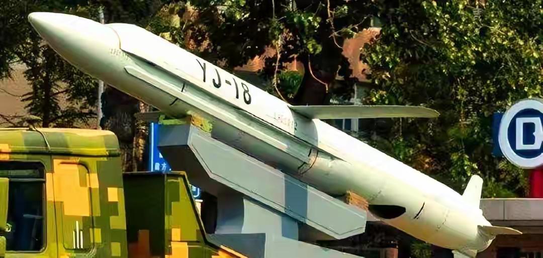 鹰击18C，是中国亚音速隐身远程巡航导弹。鹰击一弹道导弹鹰击18c推测具有