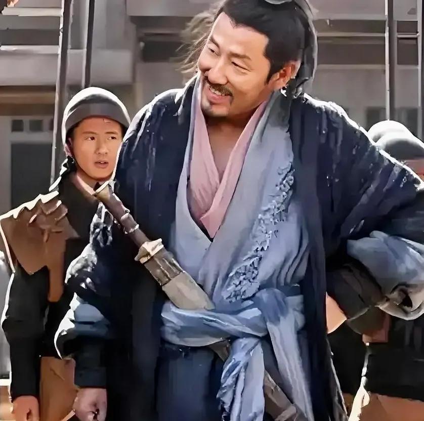 刘邦进入韩信的营帐就能夺他的兵权，竟然丝毫没人反抗，也没人维护韩信，不是别人无情