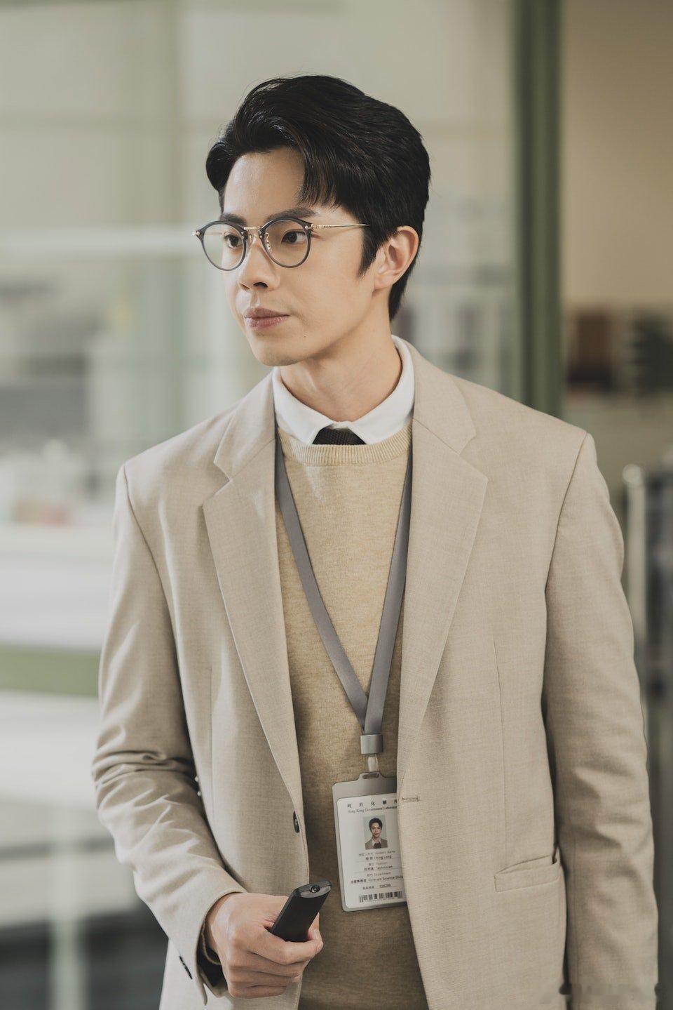 現年31歲的TVB小生林正峰近年備受力捧,不但憑台慶劇《新聞女王》中飾演暖男「王