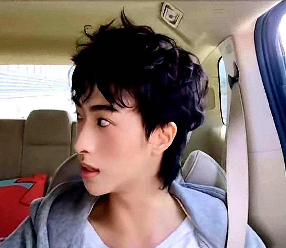 伊能静这次是真的输了，但估计输得挺开心的。她费老劲给儿子恩利写了那么多小作文