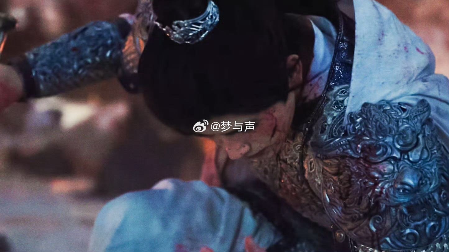 陈飞宇终于会用脸了陈飞宇不用原谅现偶了看《白日提灯》之前，对陈飞宇的古装没什么