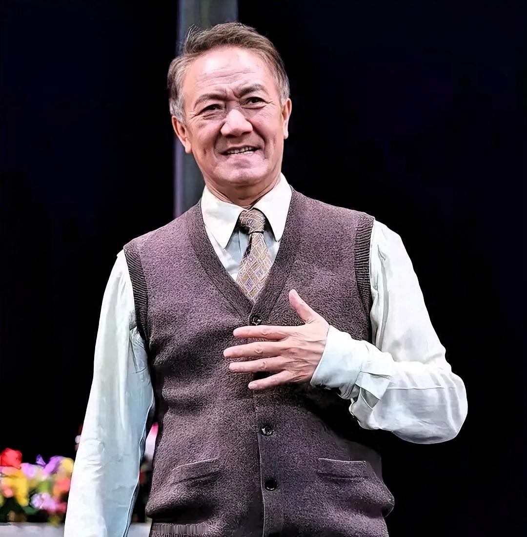 钱再多也没用你就说男演员李幼斌吧。他现在衣食无忧，孩子也不作妖，但却依然有养