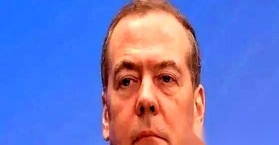 看到那则关于“乌克兰曾组织约600架无人机飞向莫斯科”的报道，里面最让人后背发凉