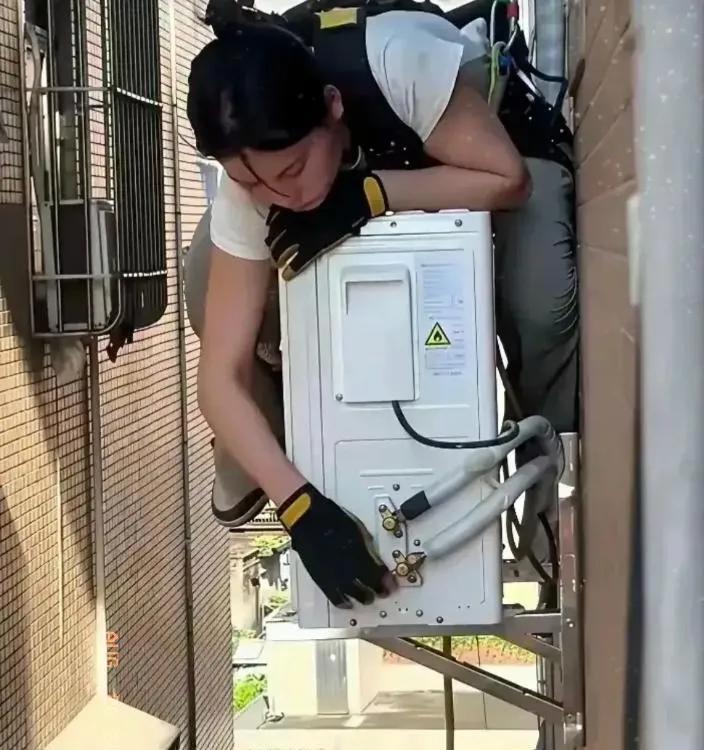 生活不易啊，且行且珍惜。
